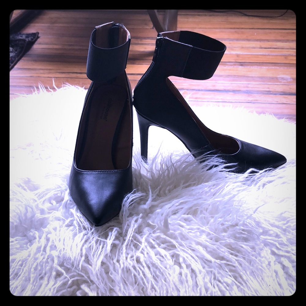 Size 8 1/2 Sex in the City Shoes